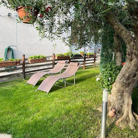 Casa Vacanze Collina Del Lago Pastrengo Esterno foto