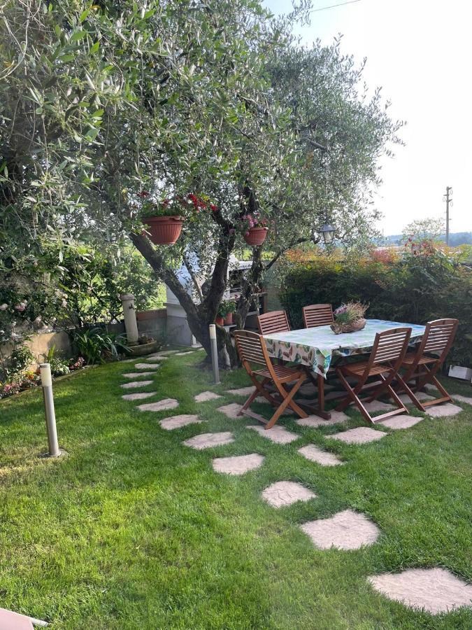 Casa Vacanze Collina Del Lago Pastrengo Esterno foto